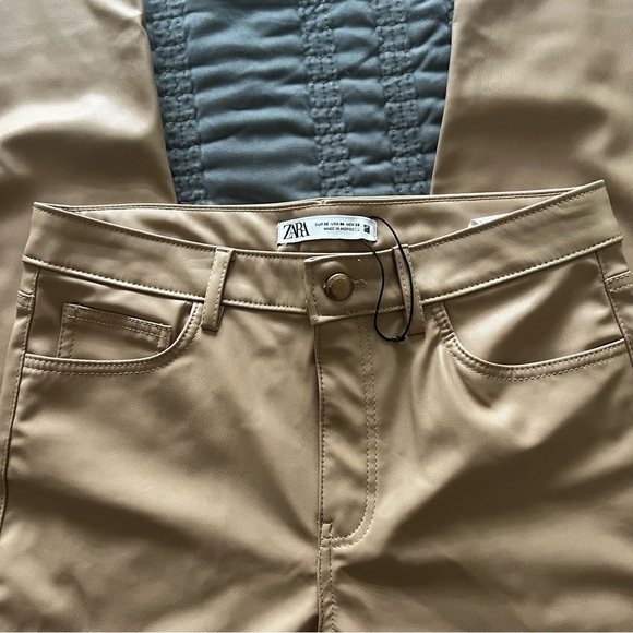 NWOT ZARA FAUX LEATHER HIGH RISE STRAIGHT PANTS SIZE 4 - Picture 2 of 5